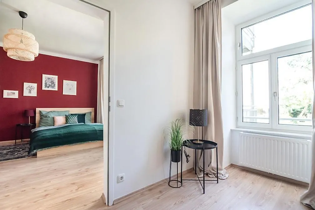 Colorful Apartment Facing Green Courtyard Vienna 0*,