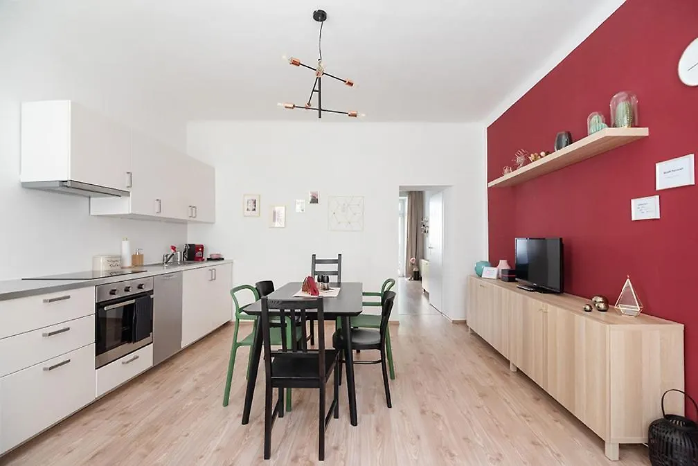 Colorful Apartment Facing Green Courtyard Vienne 0*,  Autriche